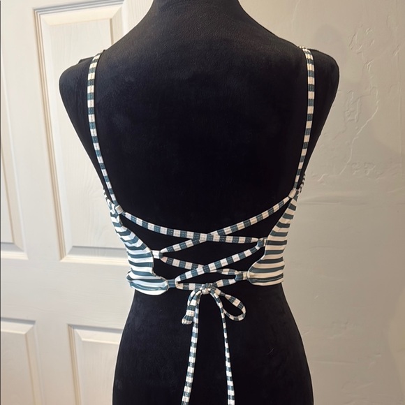 Albion Swim Top Used - Picture 3 of 5